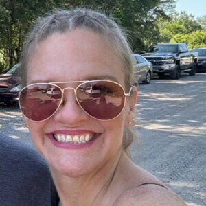 Meet your Posher, Kim